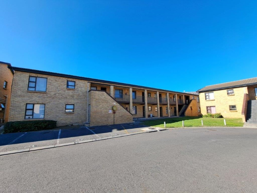 2 Bedroom Property for Sale in Gordons Bay Central Western Cape